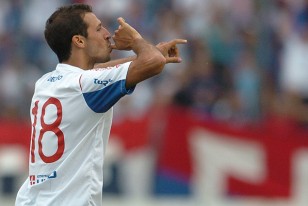 Alvarez-Pablo-festejo-gol