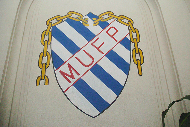 Mutual-de-fútbol-escudo