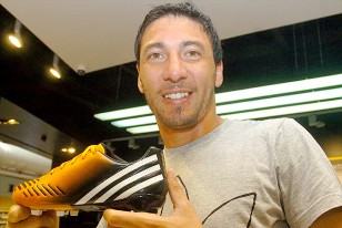 f3 Juan Manuel Olivera zapato de ayer.jpg