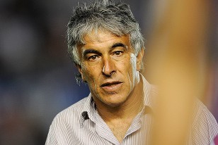 "Central no baja, se va a salvar", afirmó Julio Acuña, entrenador palermitano.