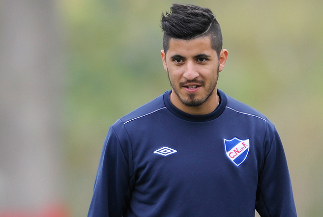 Juan Albín vuelve a la formación titular de Nacional. 