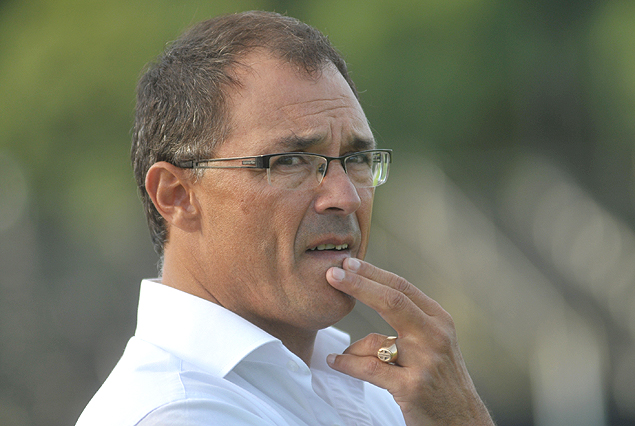 <b>Alfredo Arias</b>, director técnico de Wanderers. - Alfredo-Arias2