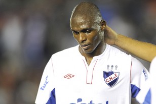 Efraín Cortés descartado por traumatismo de tórax que determinó su internación. 