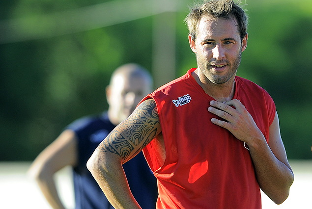 Gonzalo Vargas y el técnico Julio Ribas en el Nasazzi.