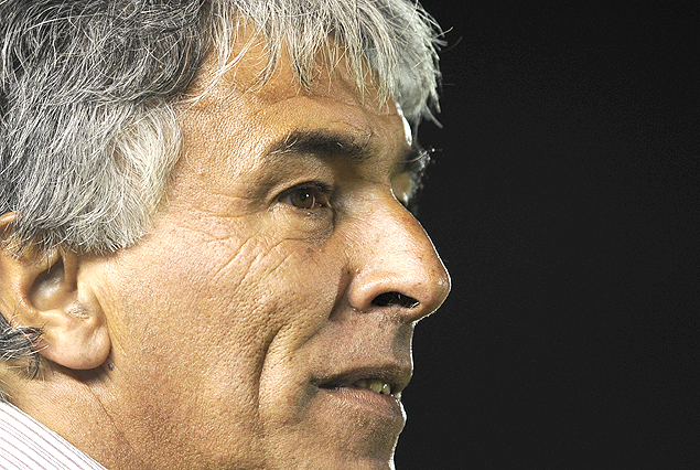 Julio Acuña, entrenador de Central Español.