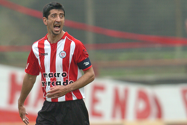 Cristian González retorna al equipo darsenero, tras una fecha al margen. 