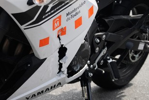 Marcelo Garcés chocó contra una moto de la Intendencia de Montevideo.