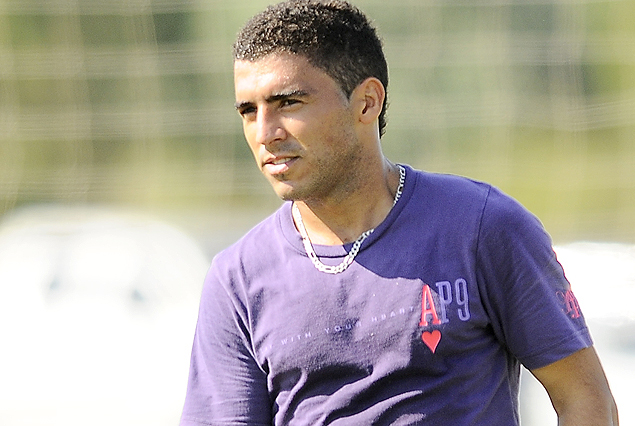 Segio Souza no entrenó