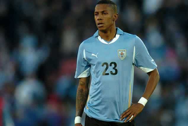 Abel Hernández volvió a la cancha en el Palermo italiano.