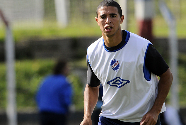 Diego Arismendi, entre los convocados al partido de ida por Brdgestone Libertadores.