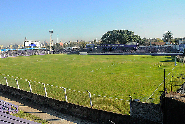 La imagen de la cancha impecable en el Estadio Luis Franzini.