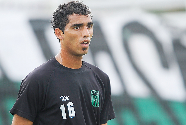 Jorge González no participó de la práctica de fútbol en Racing.