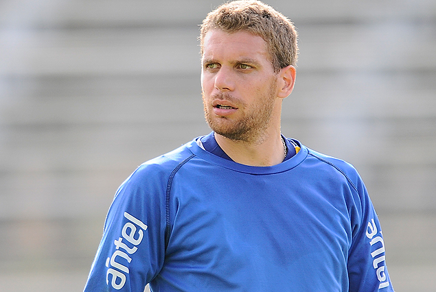 Diego Martínez en el arco de Bella Vista el domingo ante Nacional.