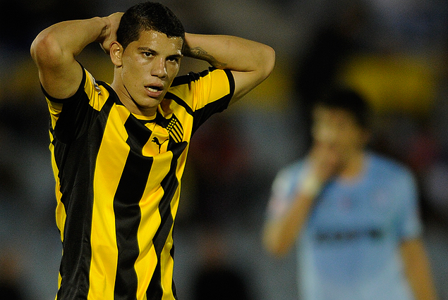 Carlos Núñez debutó con Peñarol en la Copa, fue de los mejores pero no alcanzó.