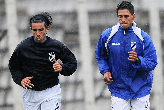 Matías Pérez y Fabián Canobbio trotaron en Jardines camino a Defensor Sporting.