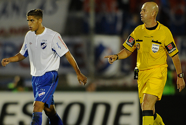 Nicolás Prieto junto al juez brasileño Heber Lopes.