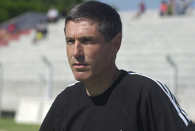 Daniel Torres, renunció a la dirección técnica de Plaza Colonia.