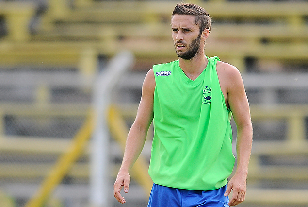Simón Vanderhoegth en el mediocampo papal.