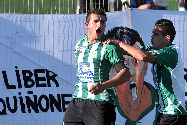 Liber Quiñones descargó el grito de gol albiverde en la apertura de la gran victoria. 