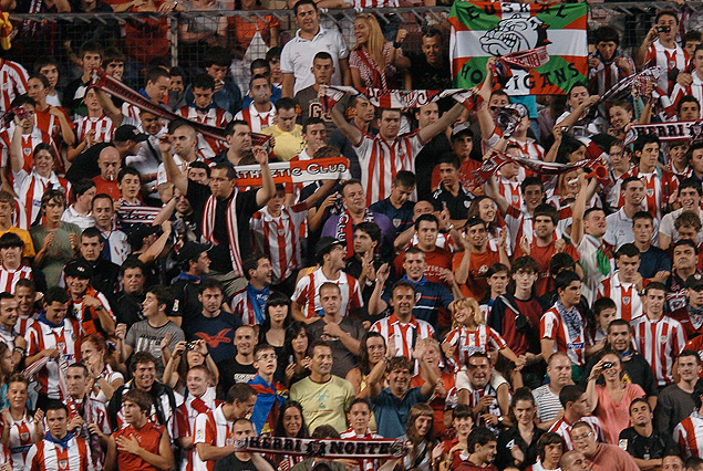 La hinchada del Atlhetic Bilbao verá a Nacional en su estadio.