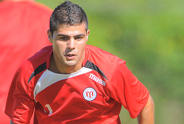 Alaniz a prueba para jugar ante Danubio.