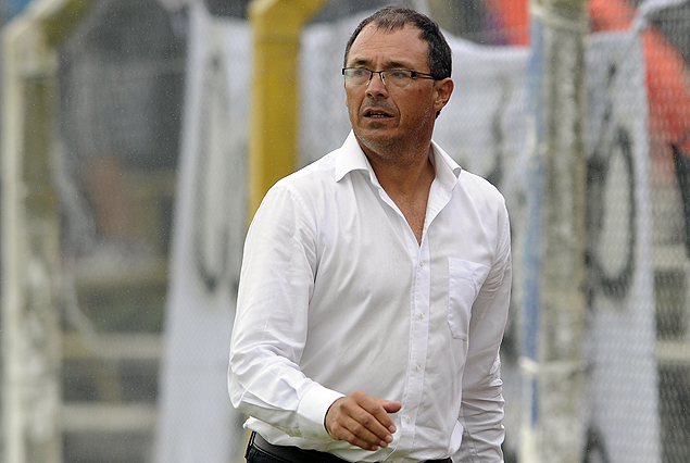 El técnico Alfredo Arias, reconoció que los errores cometidos fueron decisivos.