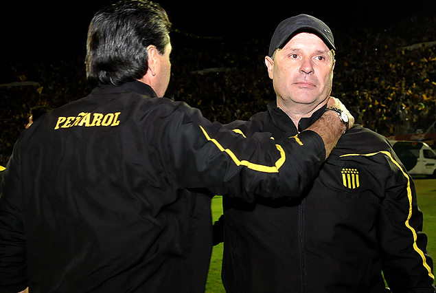 Sergio Cabrera y Jorge Da Silva en el triunfo clásico de Peñarol.