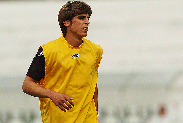 Germán Duarte, se perfila para ocupar la plaza de Maximiliano Olivera, suspendido.