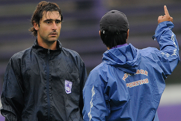 Andrés Fleurquin y Tabaré Silva, mano a mano el capitán y el entrenador violeta. 