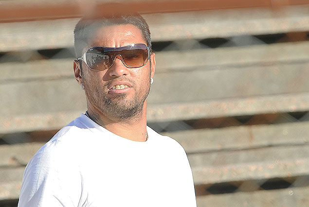 El volante Matías Mirabaje siguió el partido en el Tróccoli.