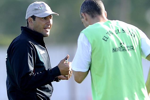 Osvaldo Canobbio, DT de El Tanque Sisley.