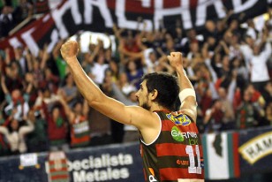 Leandro García Morales a todo festejo.