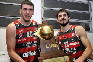 Leandro junto al Capitán Pablo Morales.