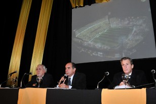 Damiani expone a favor de la construcción del Estadio