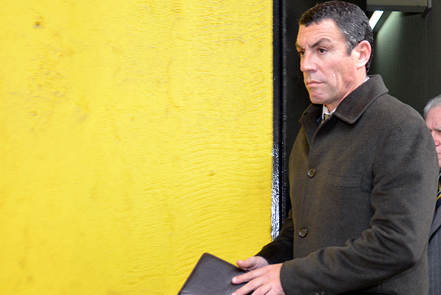Carlos Sánchez, gerente deportivo de Peñarol, saliendo el martes del Consejo Directivo. 