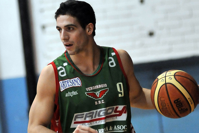 Maximiliano Cervi de Verdirojo, enfrenta a Urunday el televisado por VTV