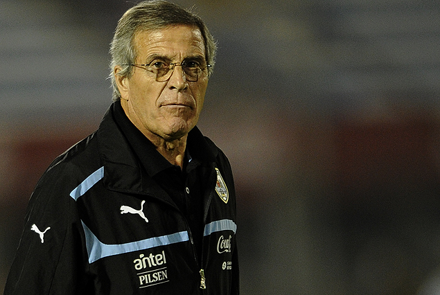 "No era fácil meter la cabeza en este partido", señaló Oscar Tabárez en la conferencia de prensa.
