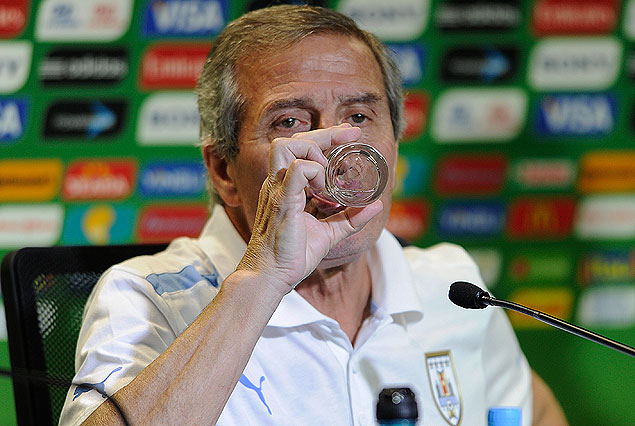 "Brasil todavía no enfrentó un equipo con el ataque que tiene Uruguay", Oscar Tabárez en conferencia de prensa en el estadio Mineirao.