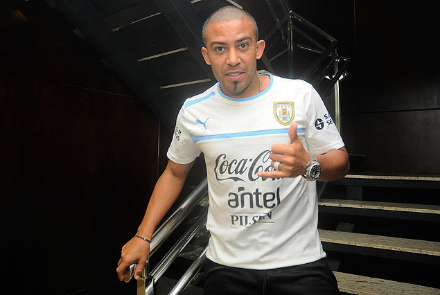 Egidio Arévalo Ríos sale del hotel donde la Selección se aloja en Belo Horizonte. Apronta e retorno a Brahía. 
