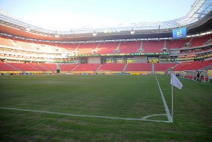 El campo de juego se presenta en muy buen estado.