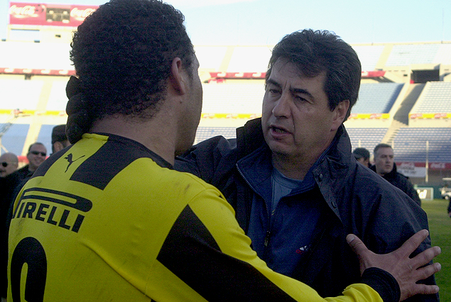 Que documento: 2008 el saludo final de Jorge Da Silva técnico Campeón con Defensor Sp. y Darío Rodríguez. esta noche estarán desde la misma vereda.