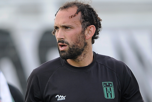 Ernesto Dudok, uno de los que aún no arregló.