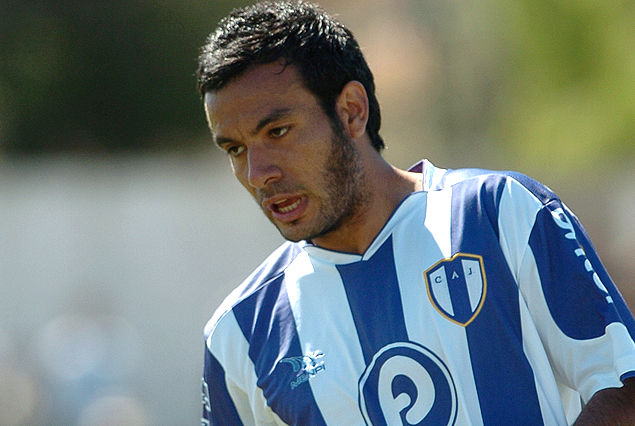 Jonathan Blanes uno de los muchos con los que se debe renovar contrato.