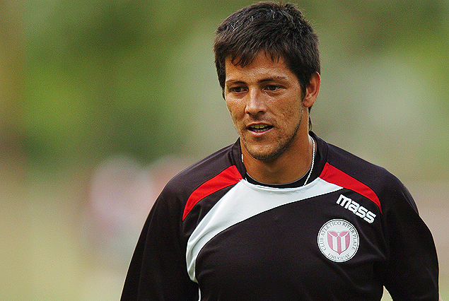 Pablo Olivera sigue entrenando con los darseneros, pero se trabaja en una posible salida al exterior. 