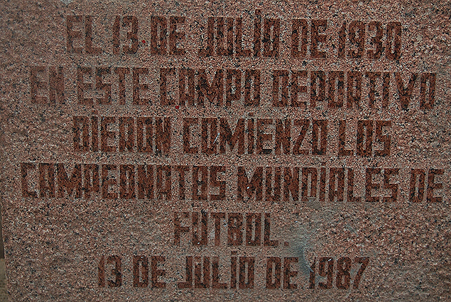 El histórico Parqu Central seguirá creciendo. Se lanzó la propuesta de construir 200 palcos más.