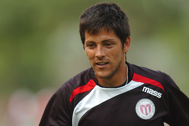 Paulo Olivera, está de retorno de Brasil, y concentrado en la Sudamericana.
