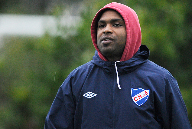 Santiago "Morro" García en el equipo titular. 