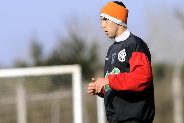 Andrés Silva entrenó diferenciado en Rentistas, junto a Sebastián Ramírez, por sobrecarga muscular. 