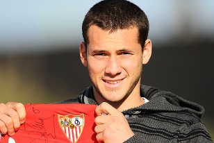 Sebastián Cristóforo con la casaca del Sevilla.