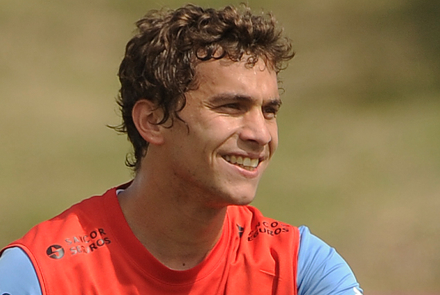 Sebastián Fernández, rescindió con el Málaga y va a jugar en el Rayo Vallecano.